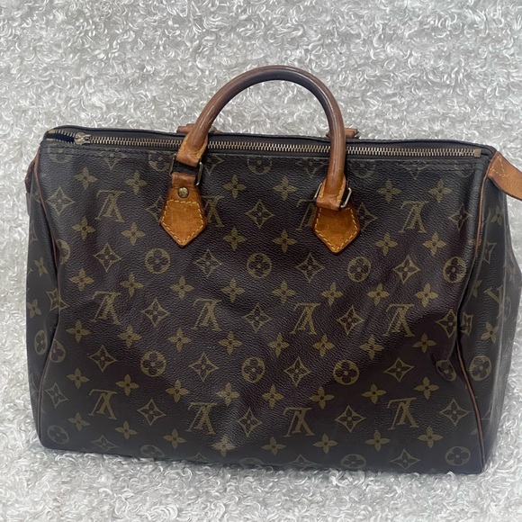 Authentic Louis Vuitton speedy monogram - Picture 16 of 16